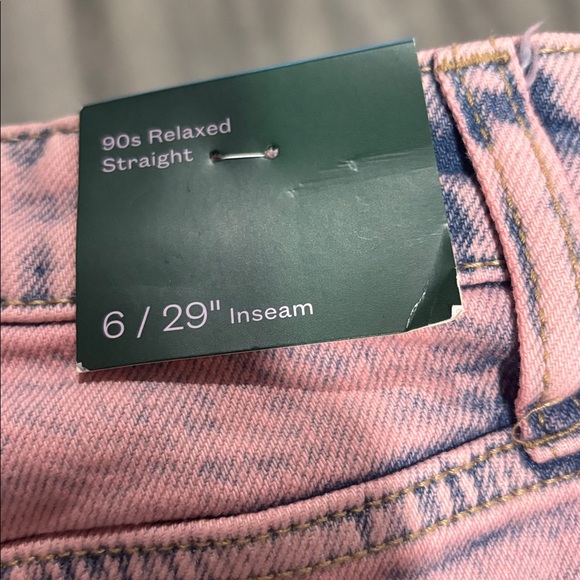 Pink High-Waisted Jeans - Picture 5 of 7